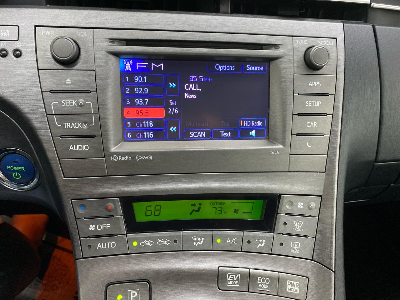 Toyota Prius 5dr HB Three (Natl) 2014