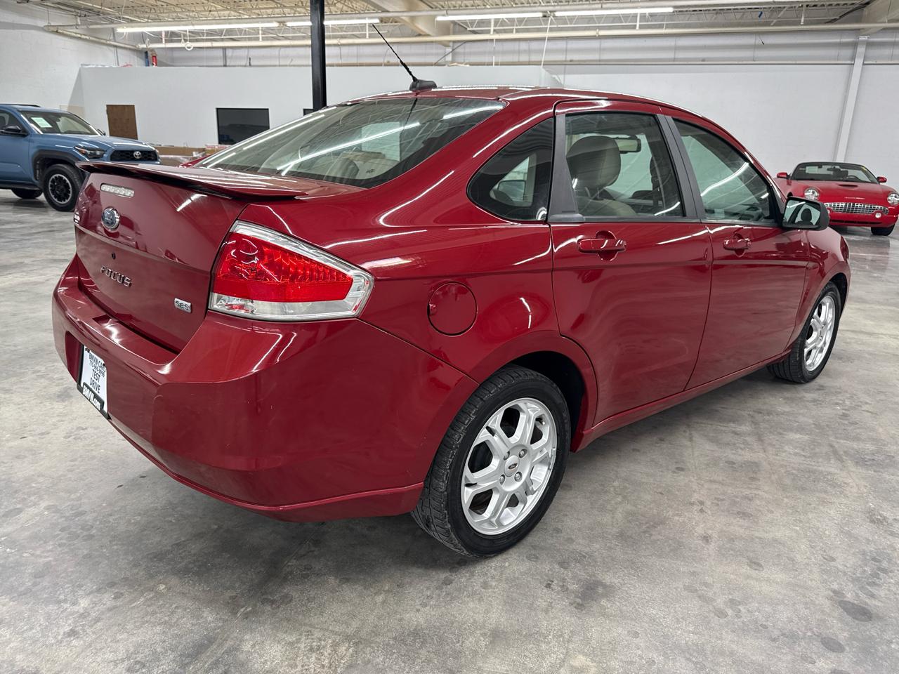 Ford Focus 4dr Sdn SES 2009