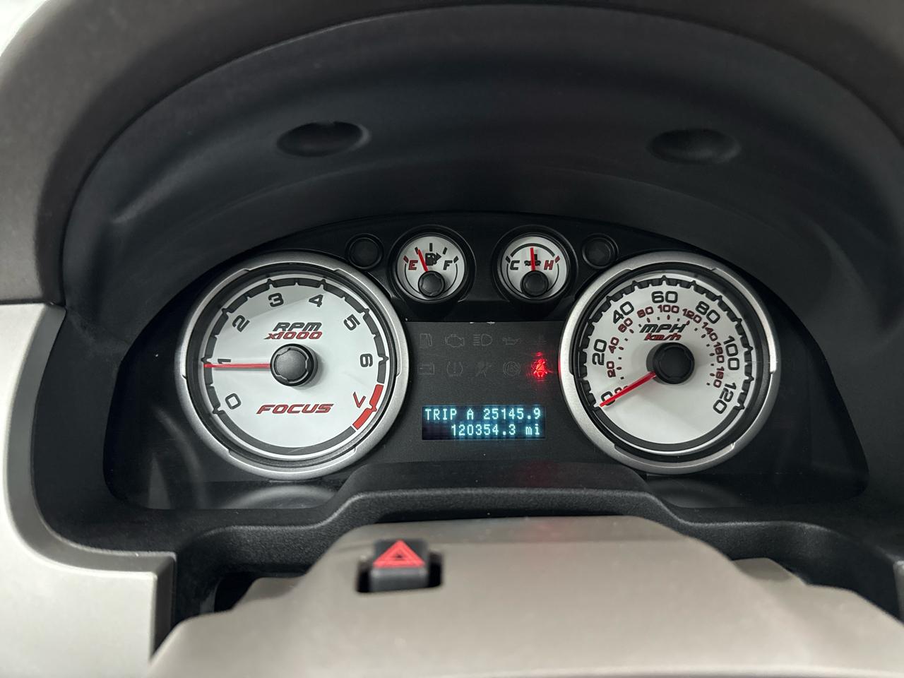 Ford Focus 4dr Sdn SES 2009