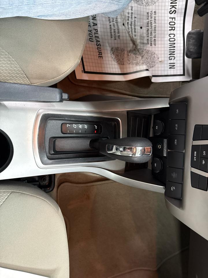 Ford Focus 4dr Sdn SES 2009