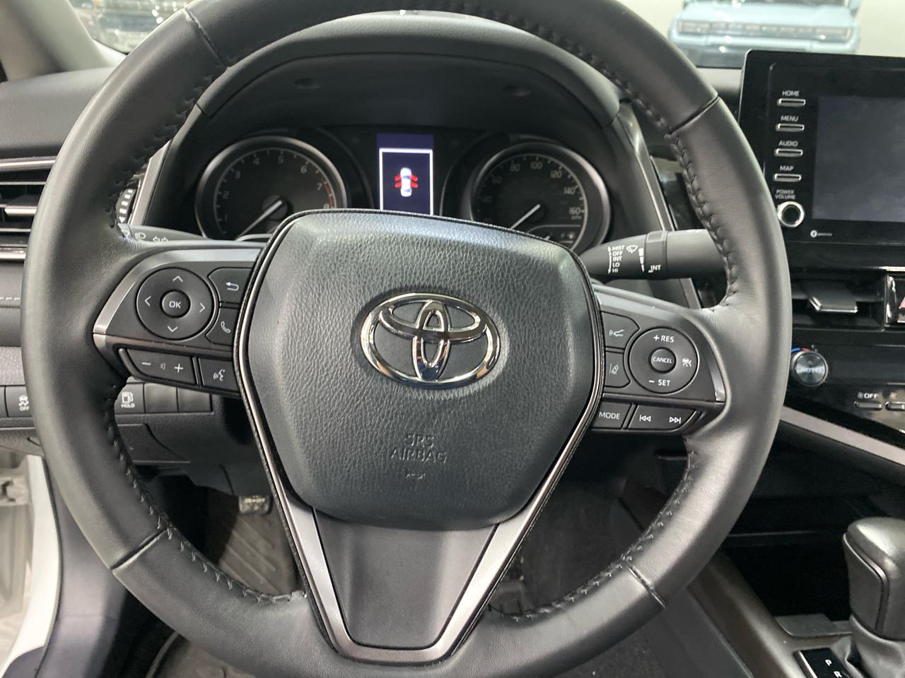 Toyota Camry SE Auto (Natl) 2024