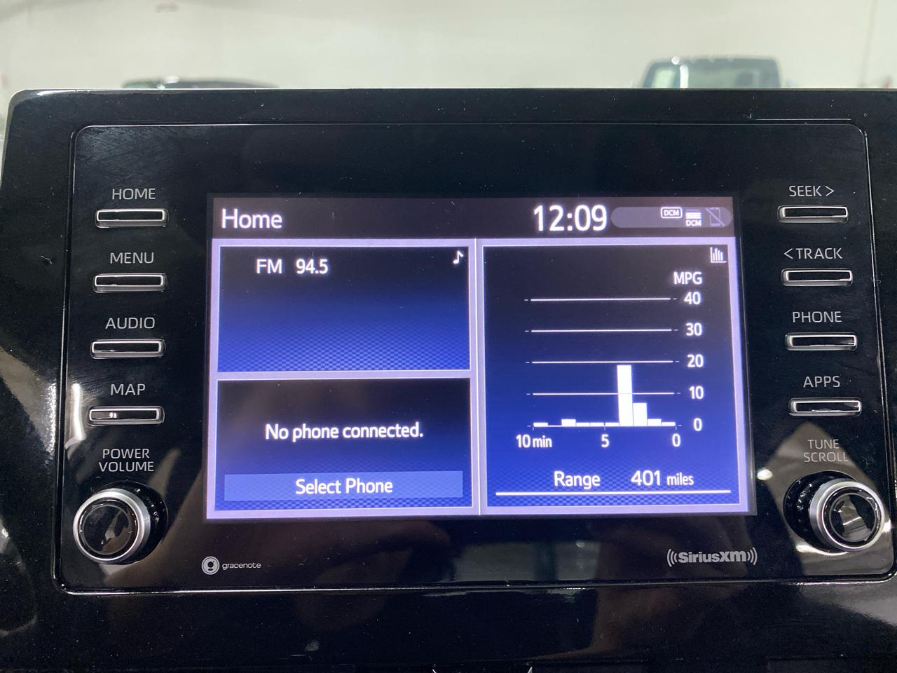 Toyota Camry SE Auto (Natl) 2024