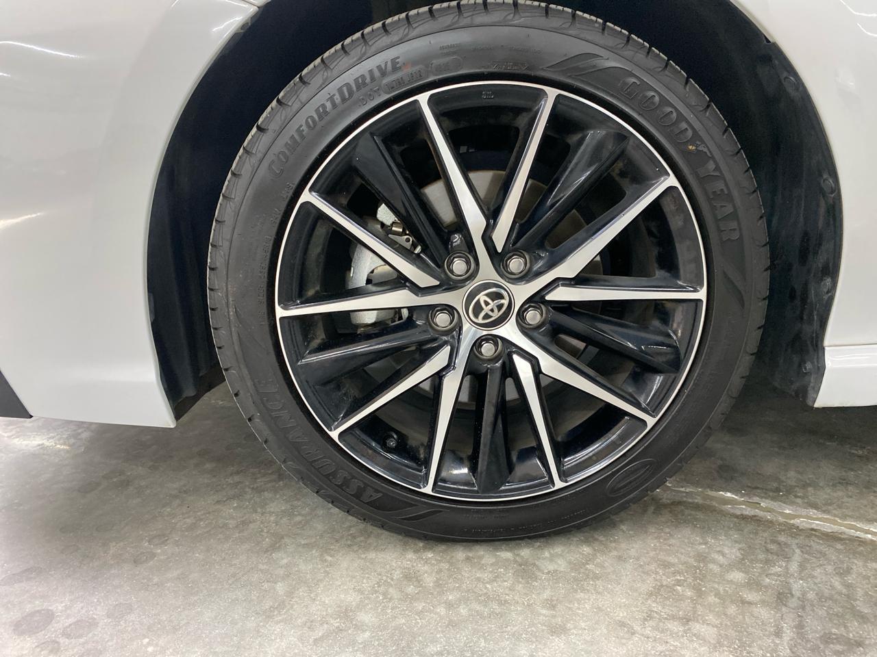 Toyota Camry SE Auto (Natl) 2024