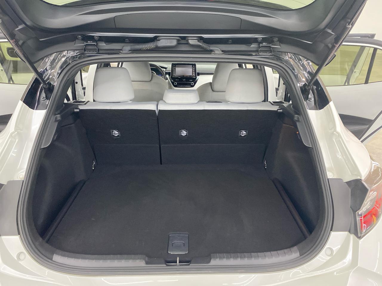 Toyota Corolla Hatchback SE CVT (Natl) 2022