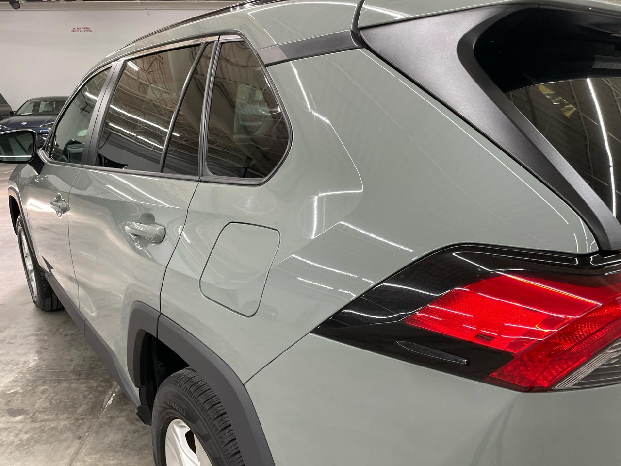 Toyota RAV4 XLE FWD (Natl) 2021