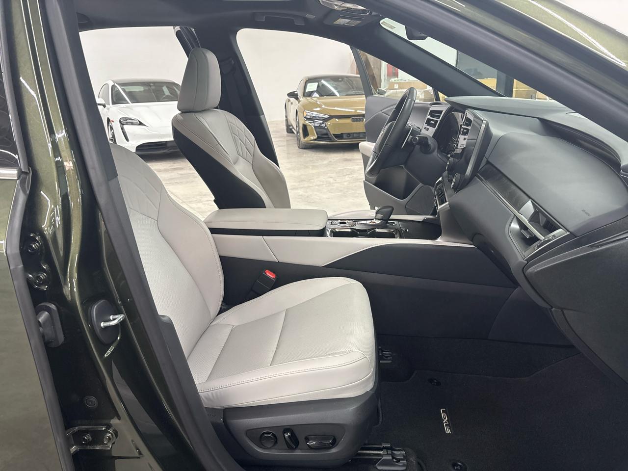 Lexus RX RX 350 FWD 2025