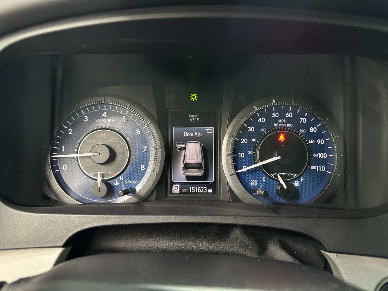 Toyota Sienna 5dr 8-Pass Van XLE Premium FWD (Natl) 2015