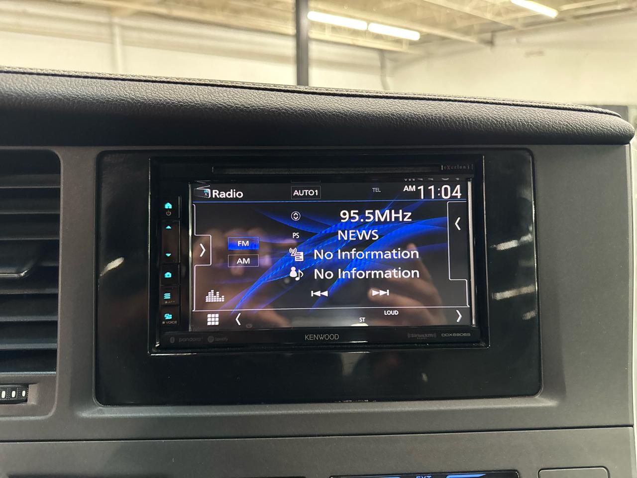 Toyota Sienna 5dr 8-Pass Van XLE Premium FWD (Natl) 2015