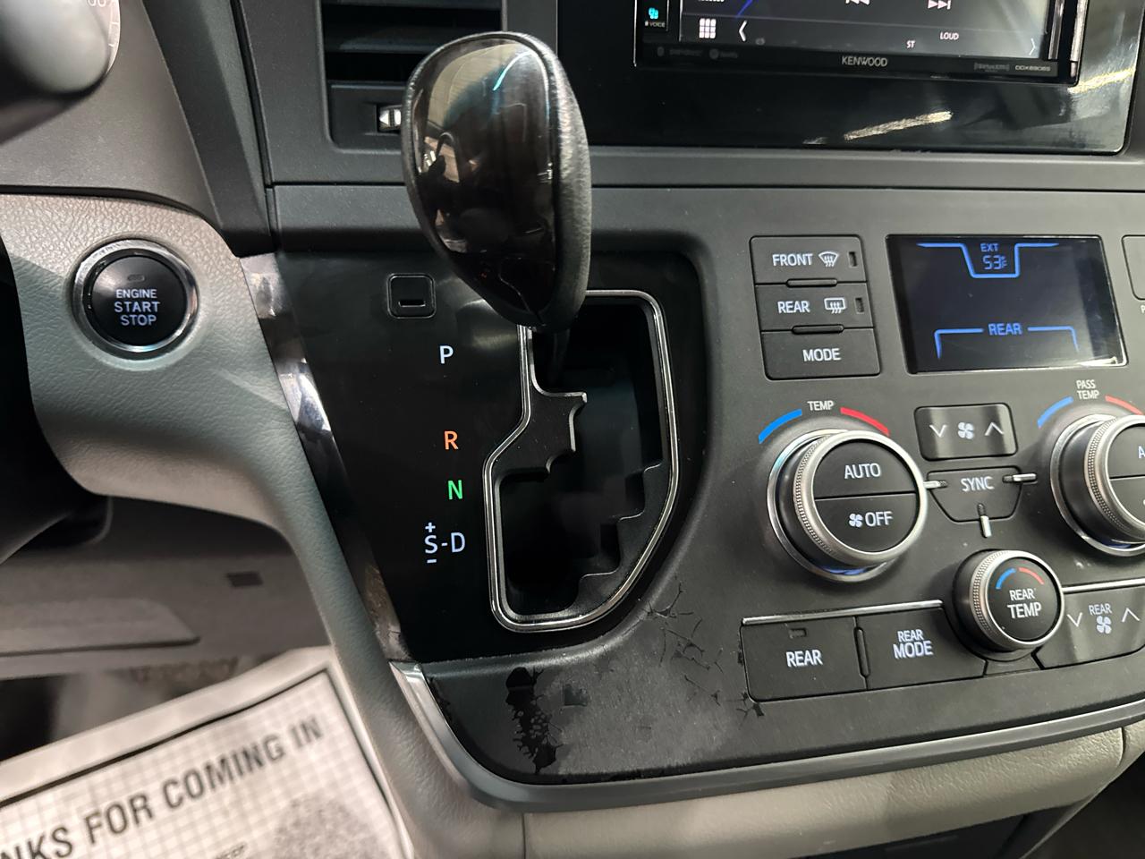 Toyota Sienna 5dr 8-Pass Van XLE Premium FWD (Natl) 2015