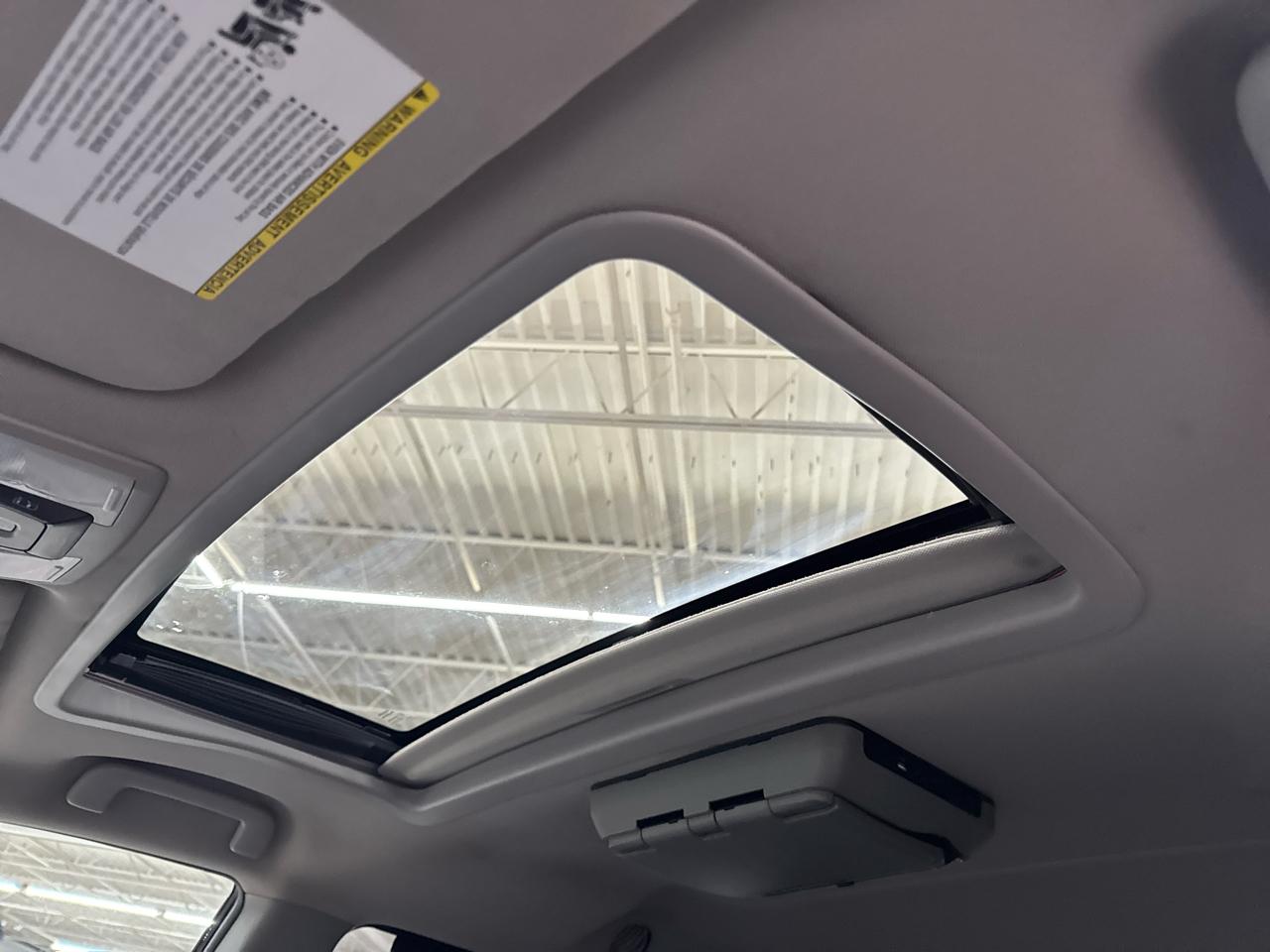 Toyota Sienna 5dr 8-Pass Van XLE Premium FWD (Natl) 2015