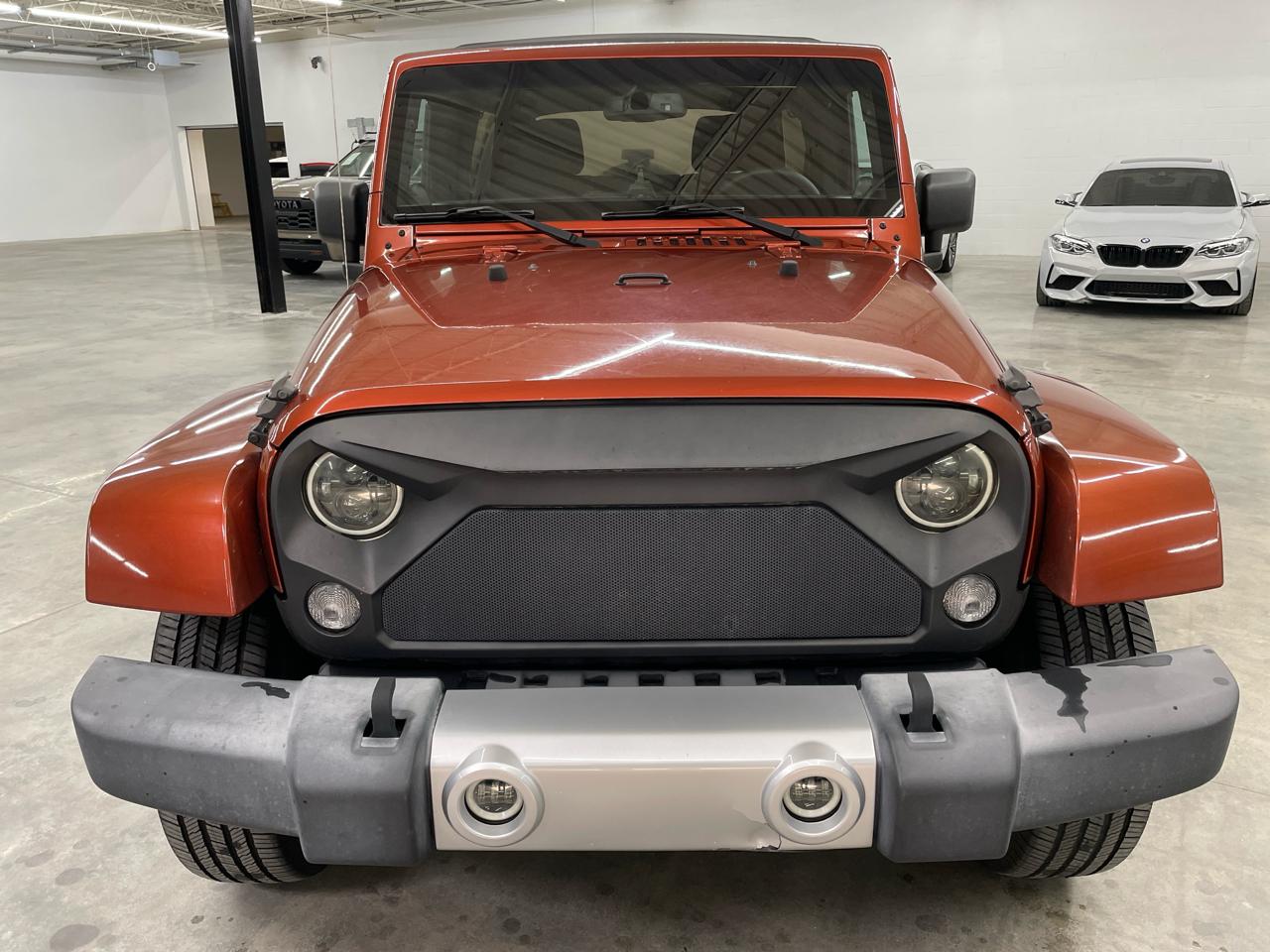 Jeep Wrangler Unlimited 4WD 4dr Sahara 2014