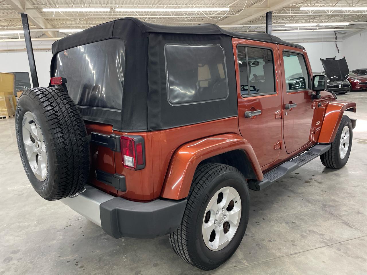 Jeep Wrangler Unlimited 4WD 4dr Sahara 2014