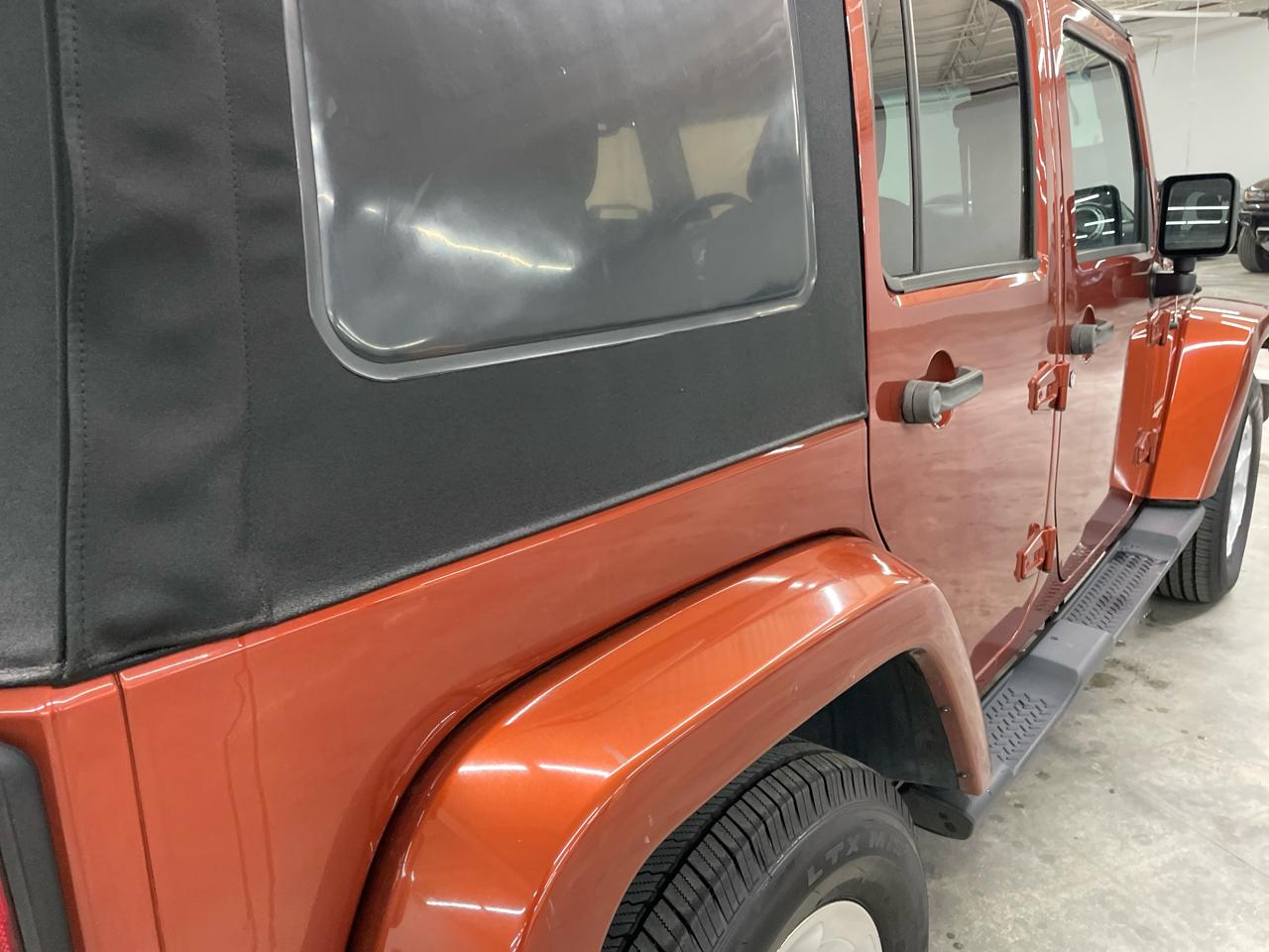 Jeep Wrangler Unlimited 4WD 4dr Sahara 2014