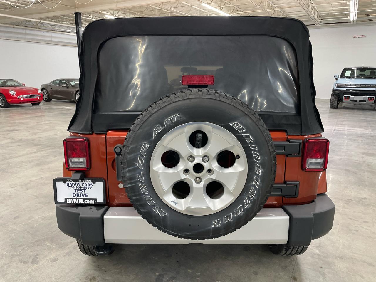 Jeep Wrangler Unlimited 4WD 4dr Sahara 2014