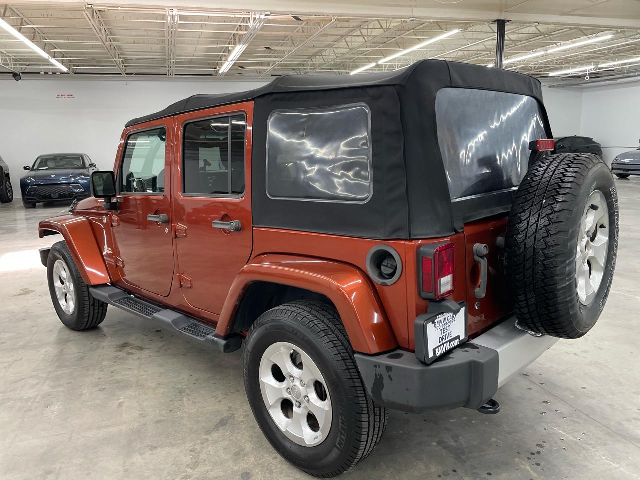 Jeep Wrangler Unlimited 4WD 4dr Sahara 2014