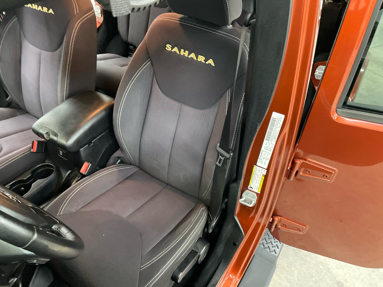 Jeep Wrangler Unlimited 4WD 4dr Sahara 2014