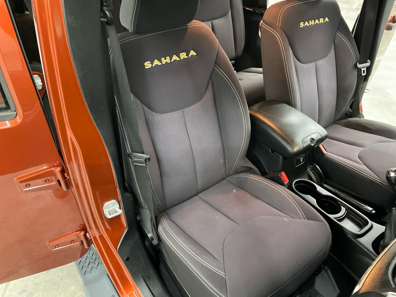 Jeep Wrangler Unlimited 4WD 4dr Sahara 2014