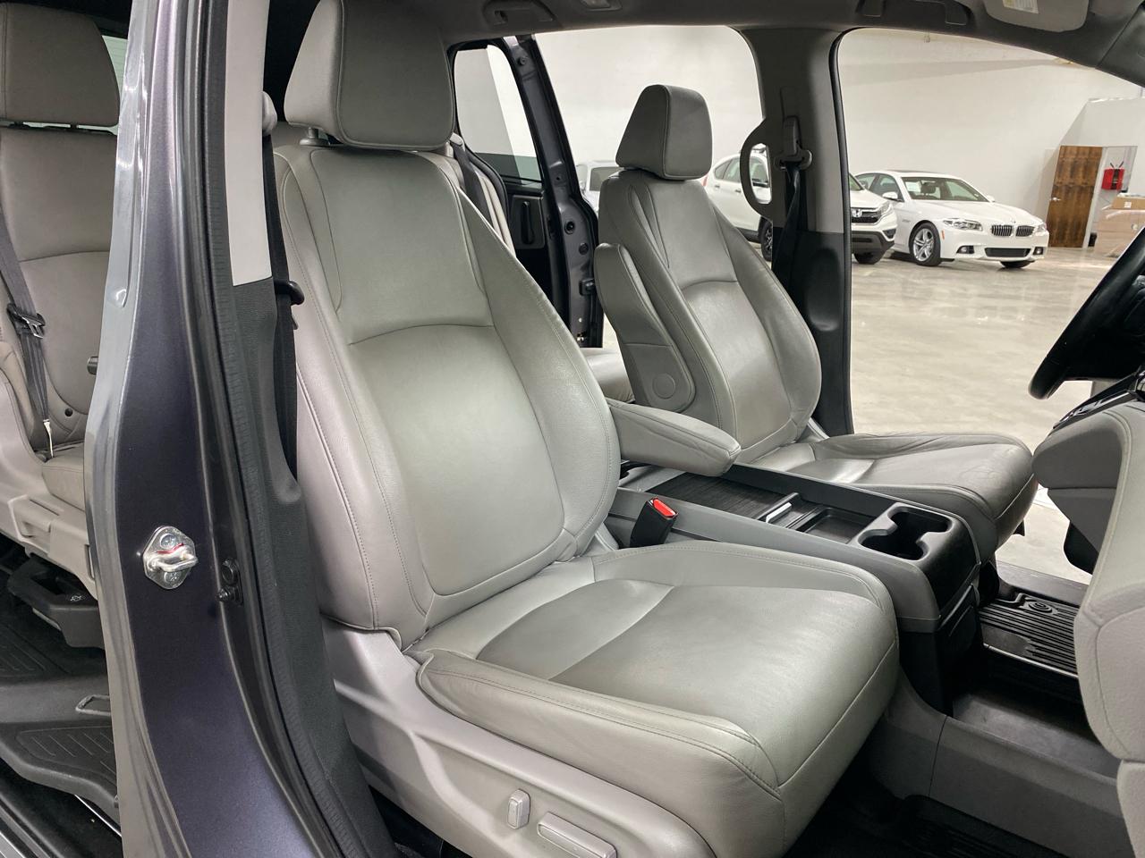 Honda Odyssey Touring Auto 2018