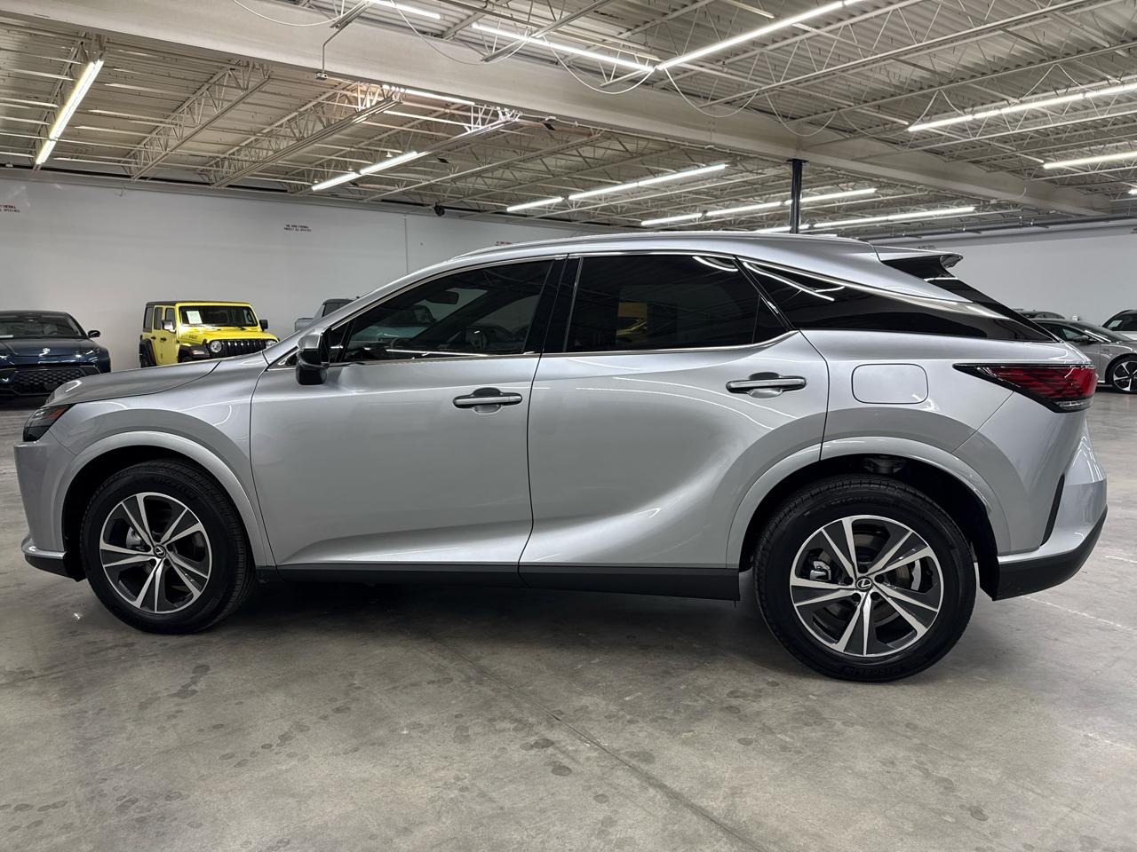 Lexus RX RX 350h AWD 2025
