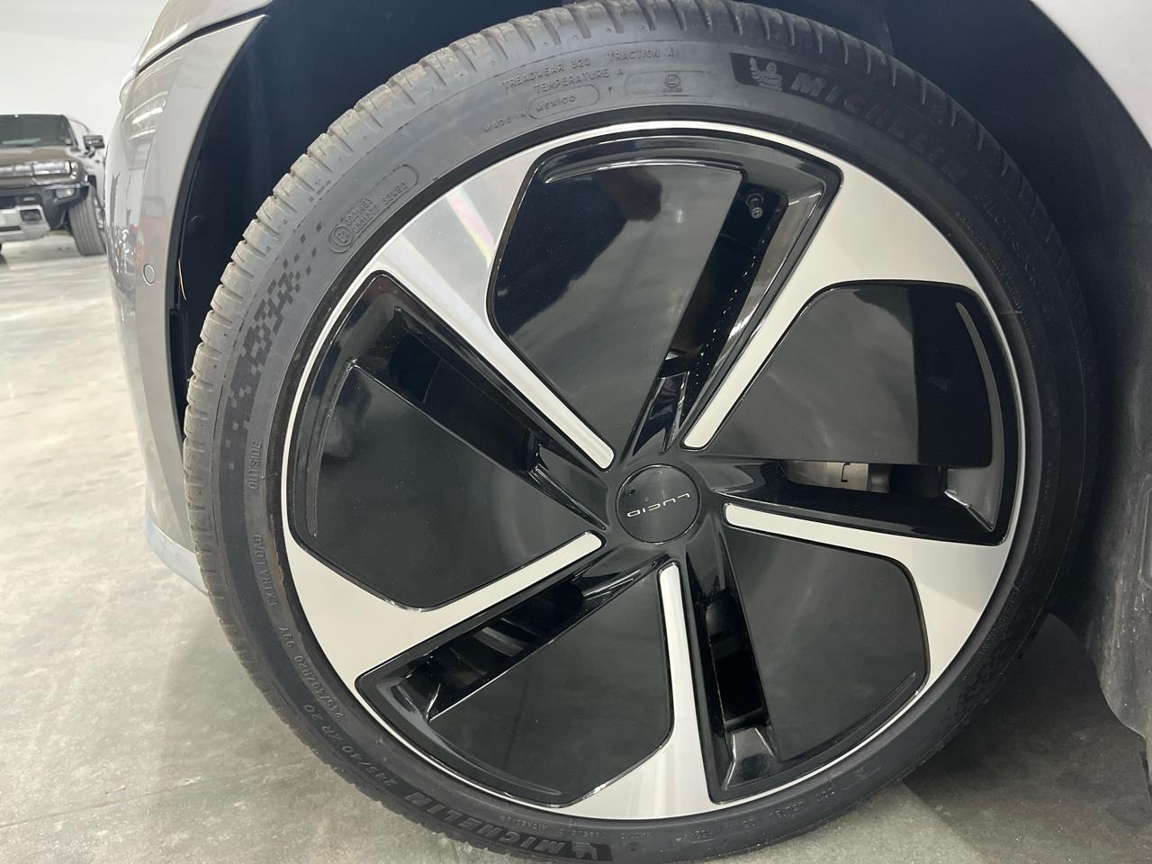 Lucid Air Pure RWD 2025