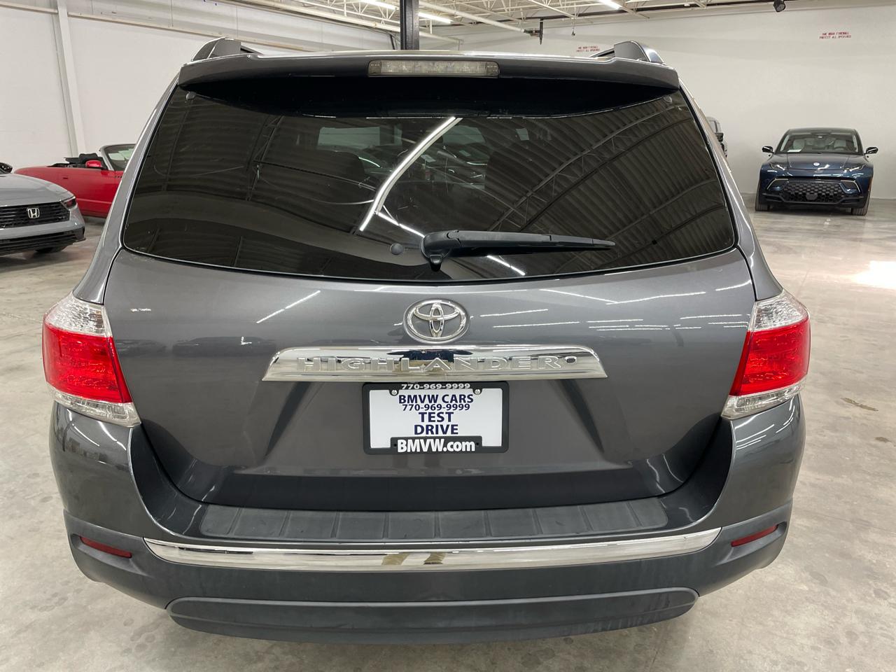 Toyota Highlander FWD 4dr V6 (Natl) 2013