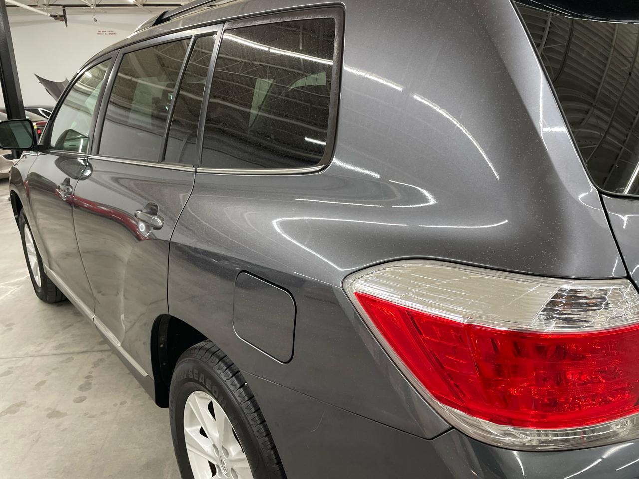 Toyota Highlander FWD 4dr V6 (Natl) 2013