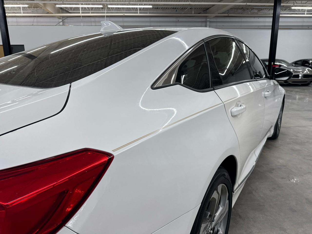 Honda Accord Sedan EX-L 2.0T Auto 2019