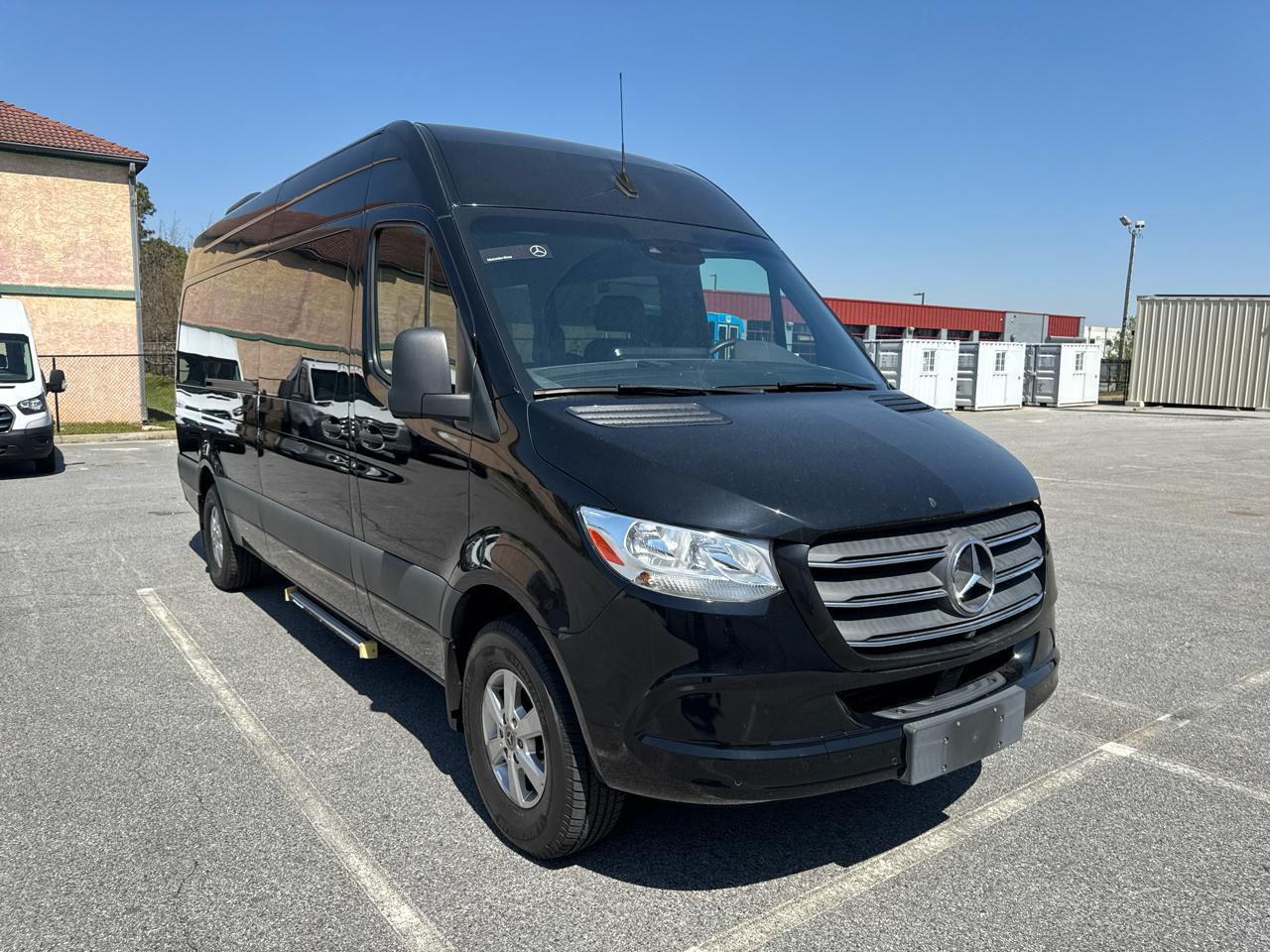 Mercedes-Benz Sprinter Passenger Van 2500 High Roof V6 170" RWD 2020