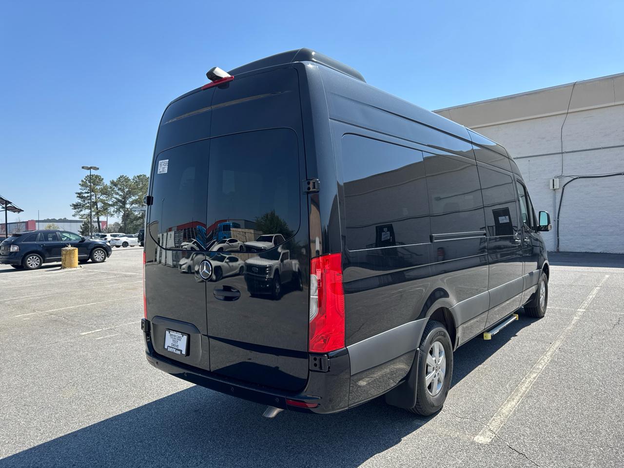 Mercedes-Benz Sprinter Passenger Van 2500 High Roof V6 170" RWD 2020