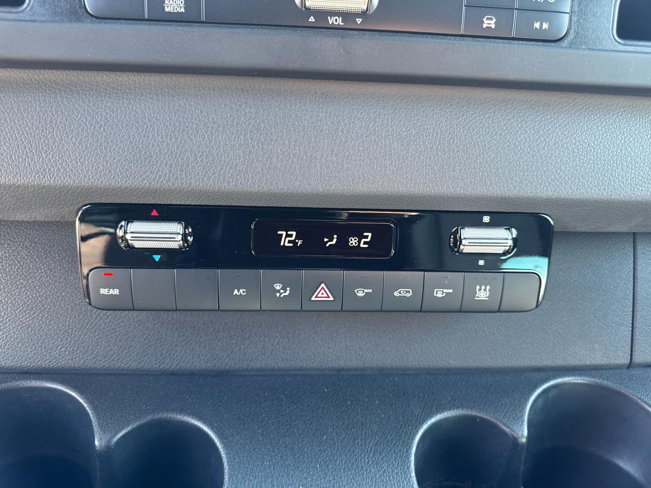 Mercedes-Benz Sprinter Passenger Van 2500 High Roof V6 170" RWD 2020