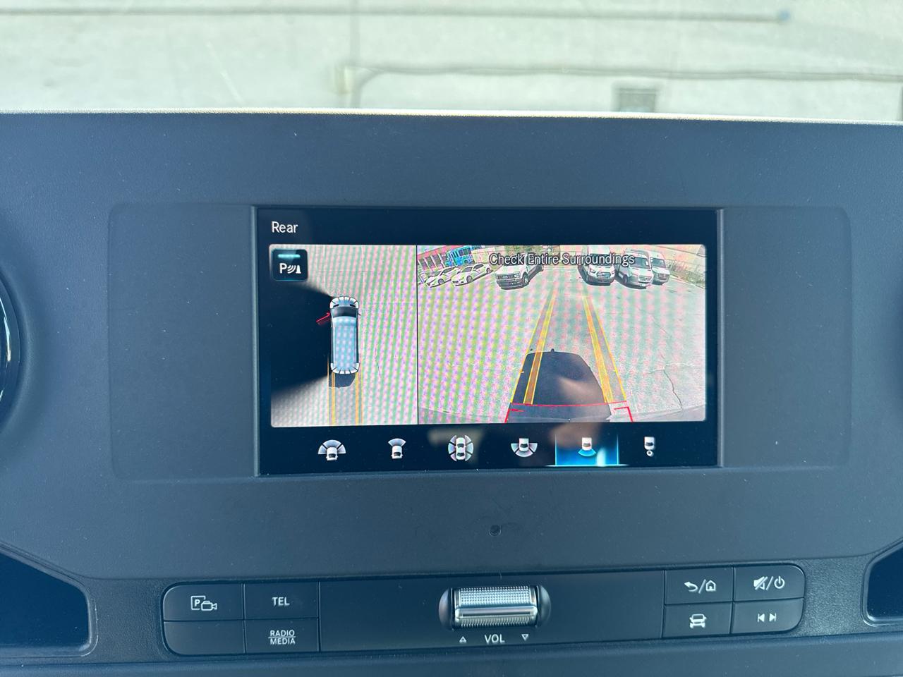 Mercedes-Benz Sprinter Passenger Van 2500 High Roof V6 170" RWD 2020