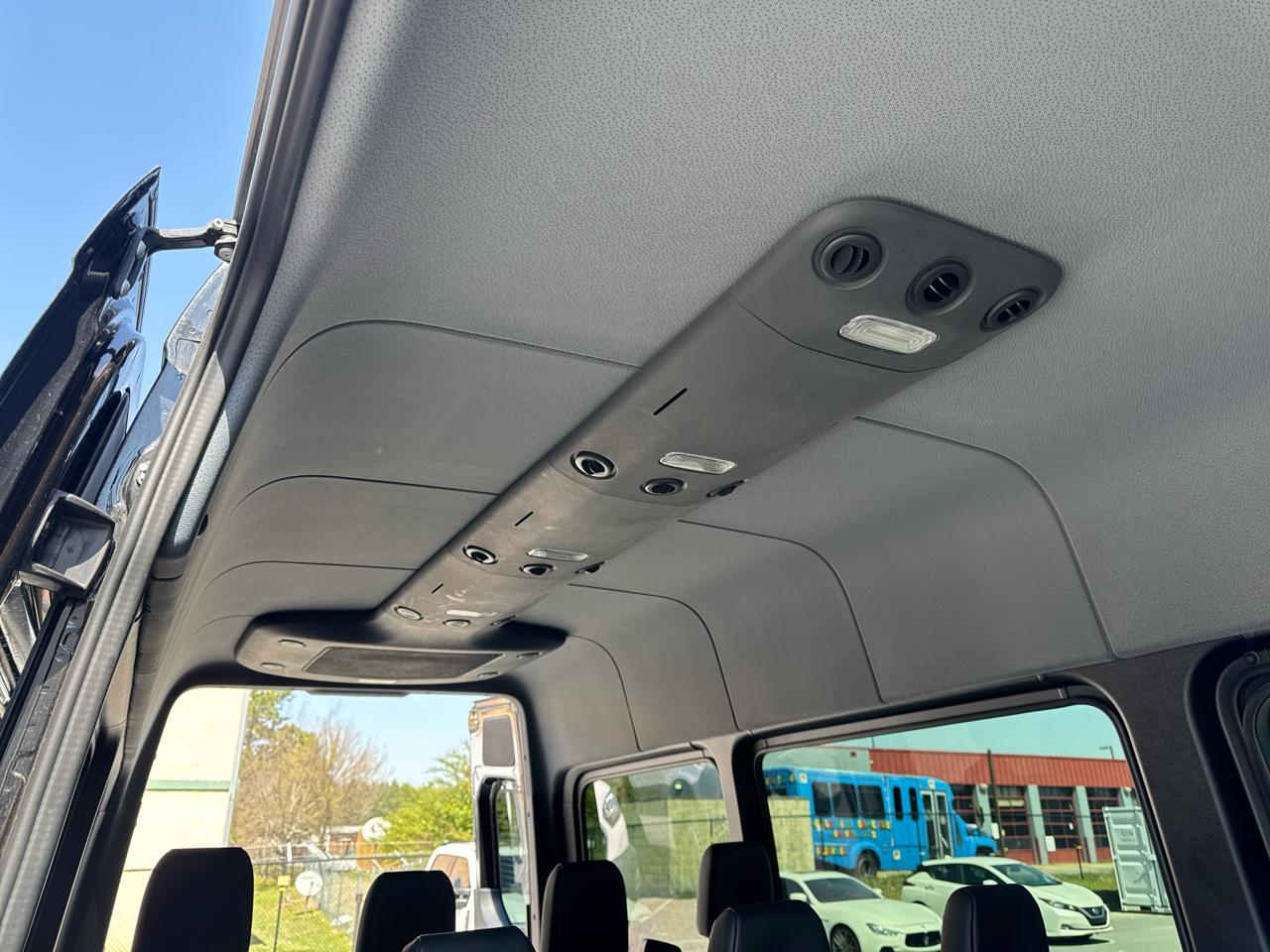 Mercedes-Benz Sprinter Passenger Van 2500 High Roof V6 170" RWD 2020