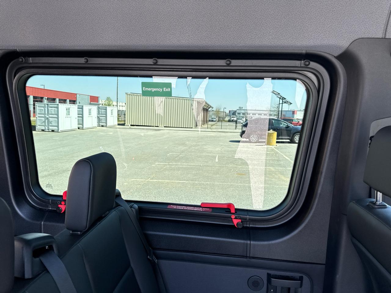 Mercedes-Benz Sprinter Passenger Van 2500 High Roof V6 170" RWD 2020