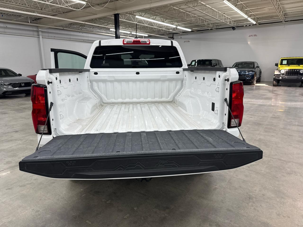 Chevrolet Colorado 2WD Crew Cab WT 2023