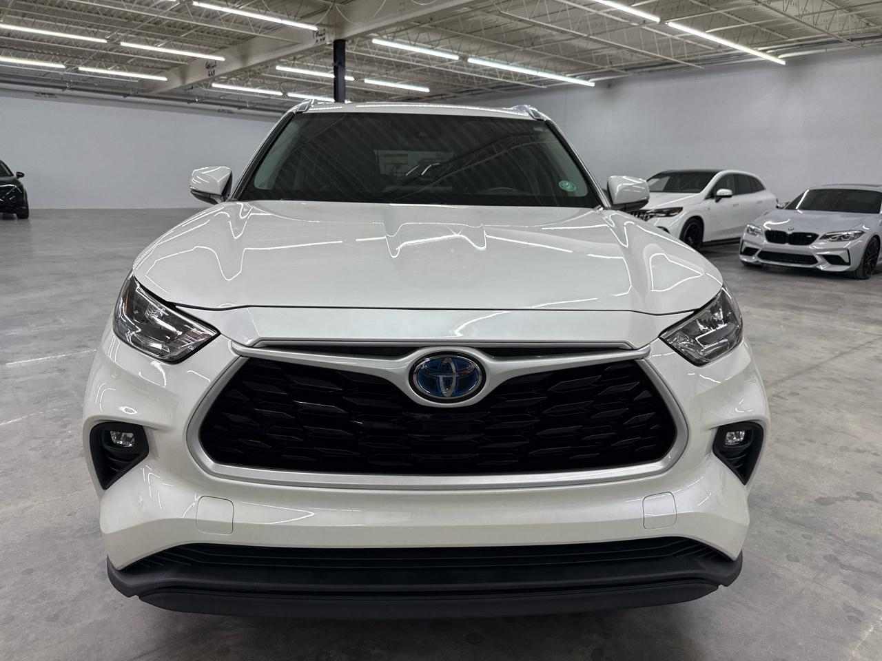 Toyota Highlander Hybrid XLE FWD (Natl) 2020