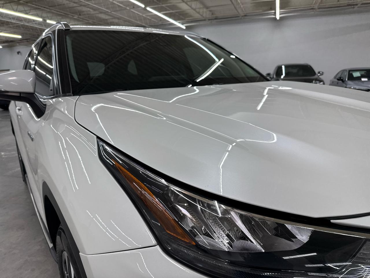 Toyota Highlander Hybrid XLE FWD (Natl) 2020