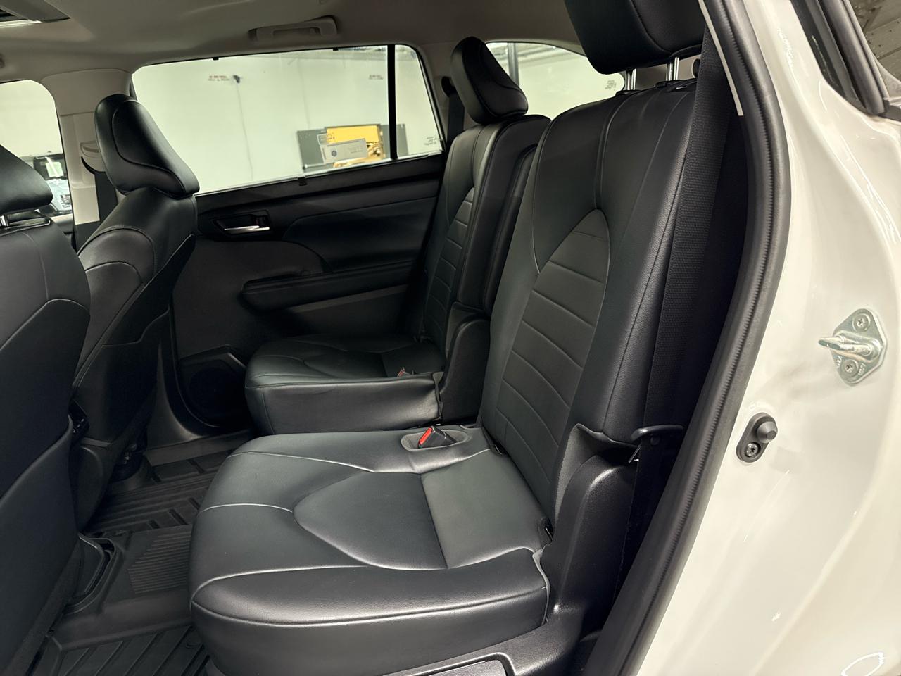 Toyota Highlander Hybrid XLE FWD (Natl) 2020