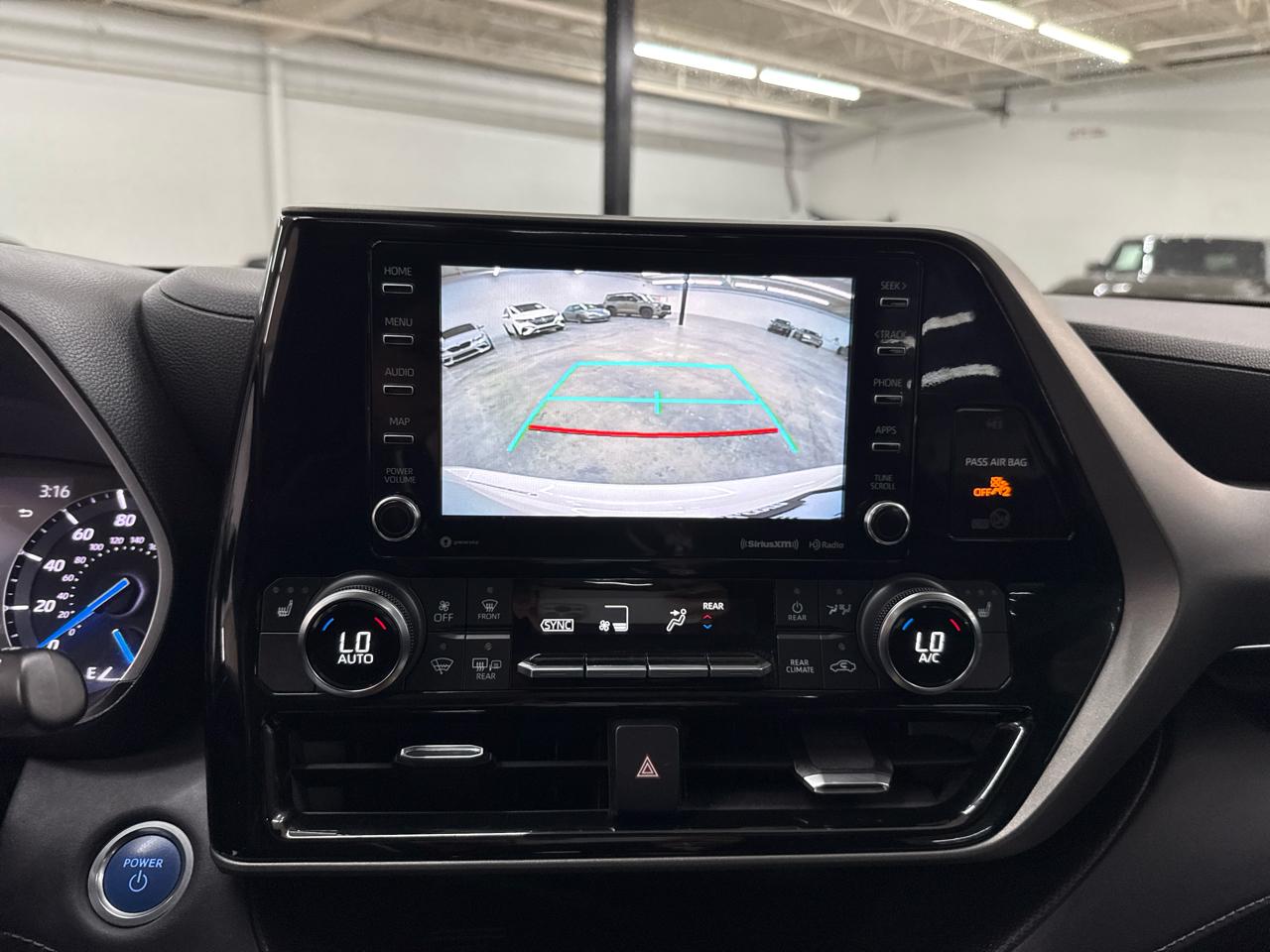 Toyota Highlander Hybrid XLE FWD (Natl) 2020