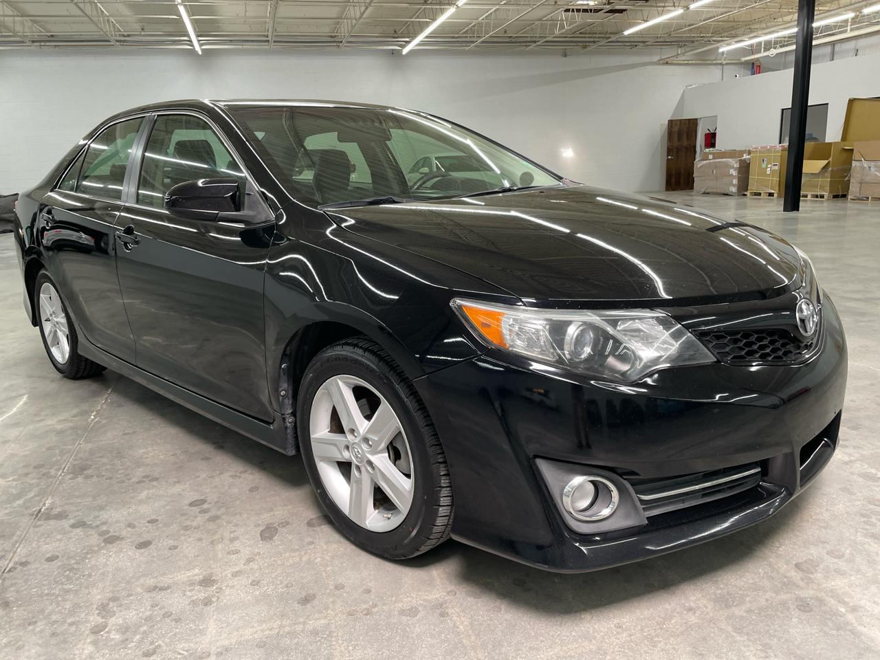 Toyota Camry SE 2014