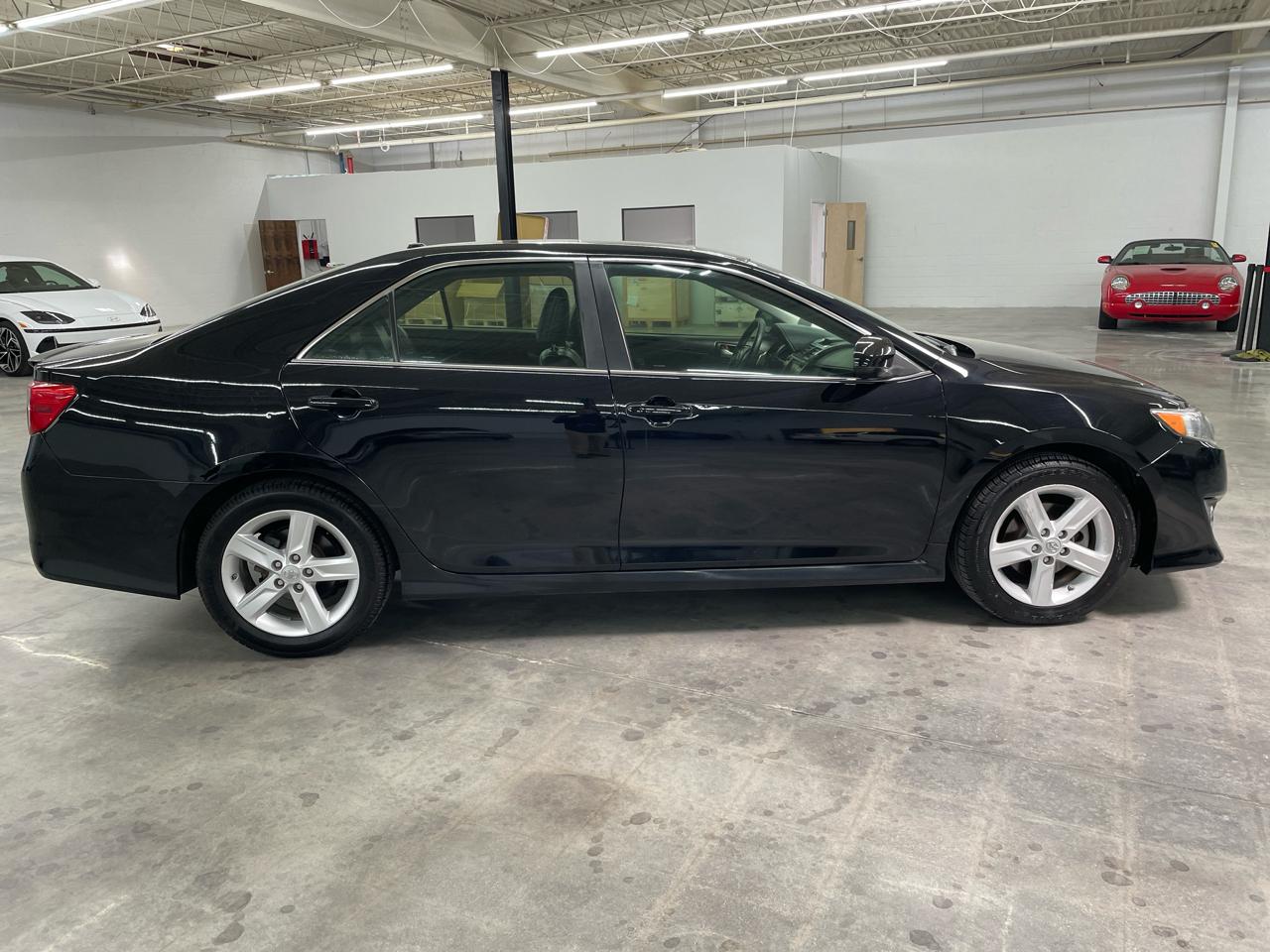 Toyota Camry SE 2014