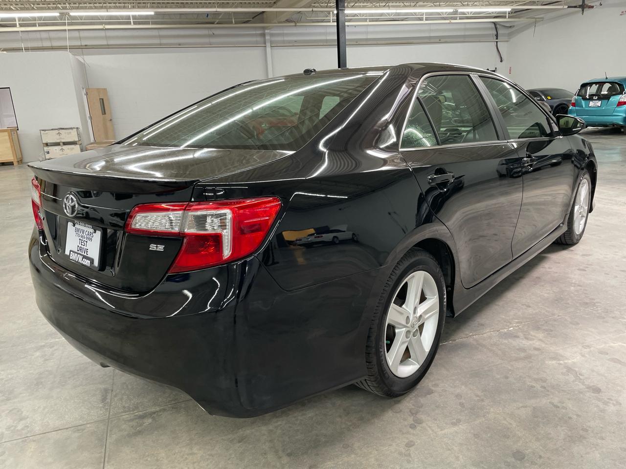 Toyota Camry SE 2014