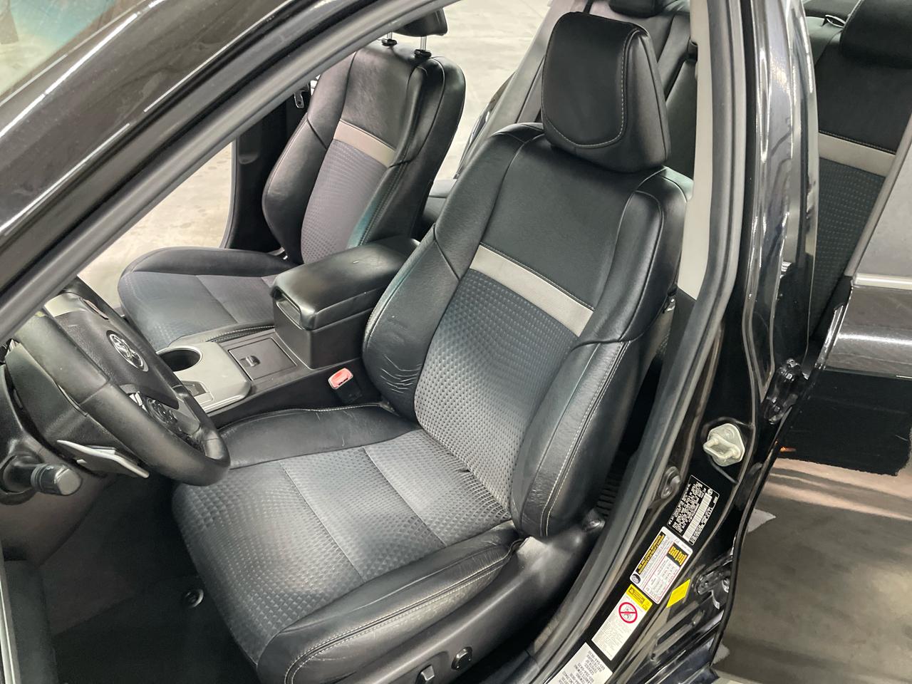 Toyota Camry SE 2014