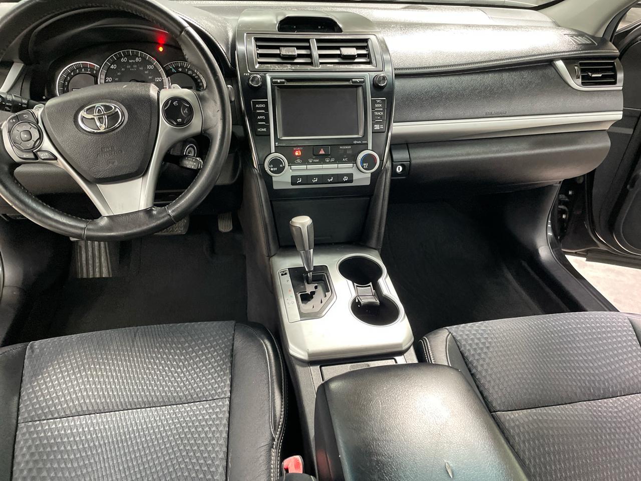 Toyota Camry SE 2014