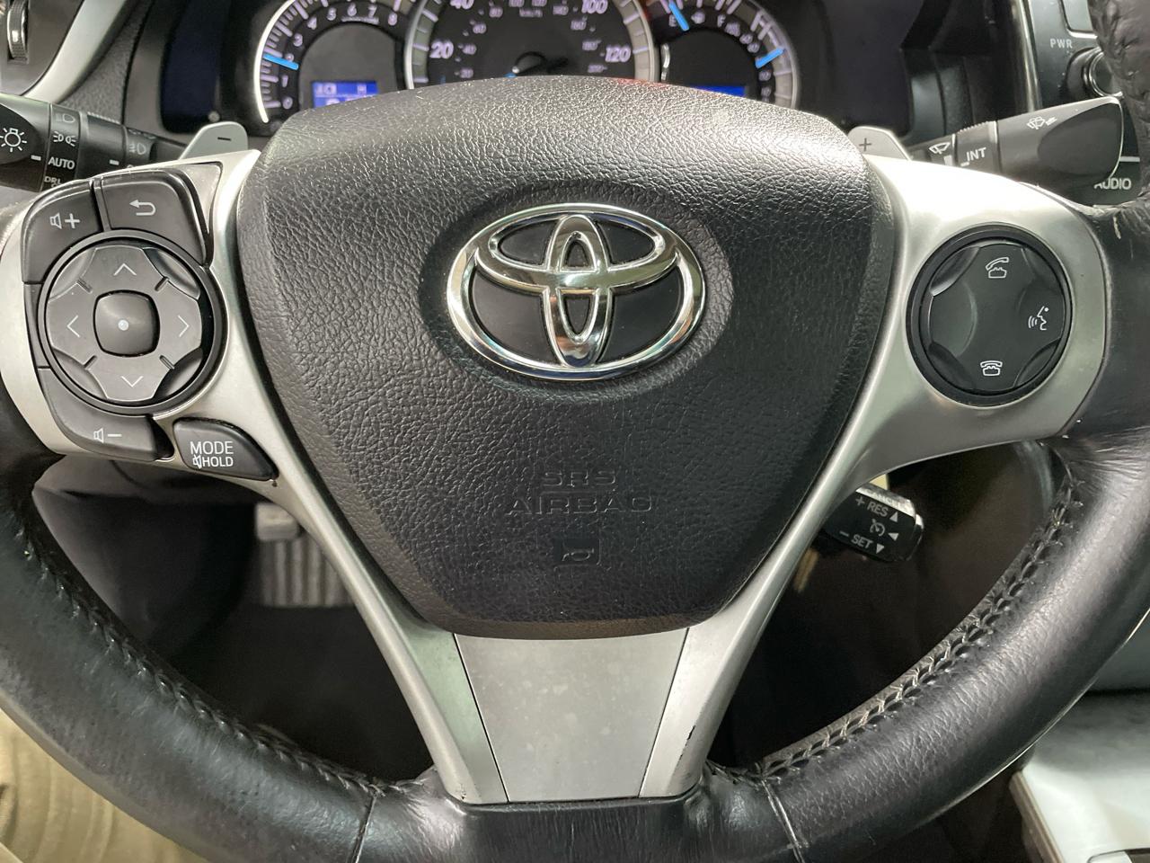 Toyota Camry SE 2014
