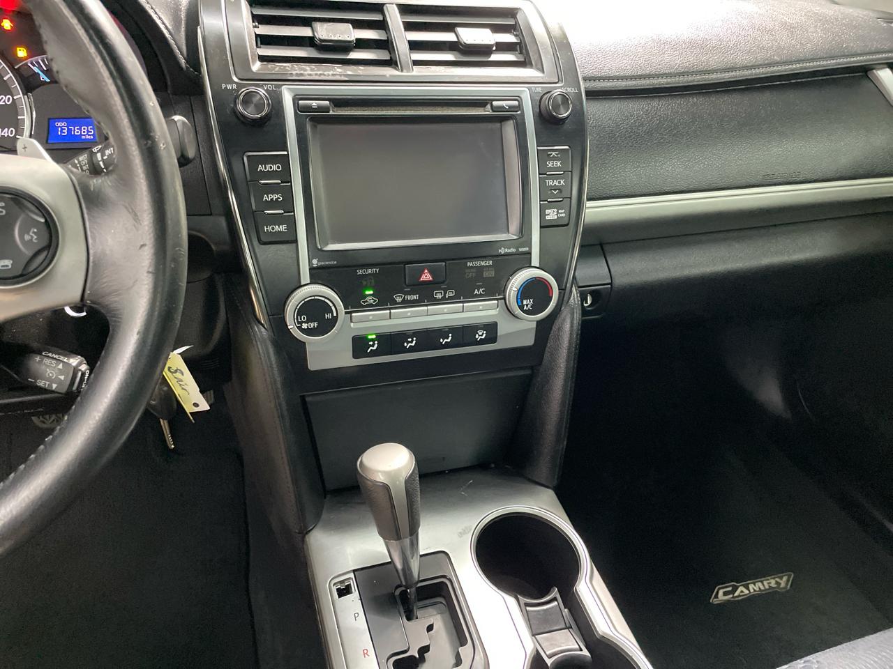 Toyota Camry SE 2014