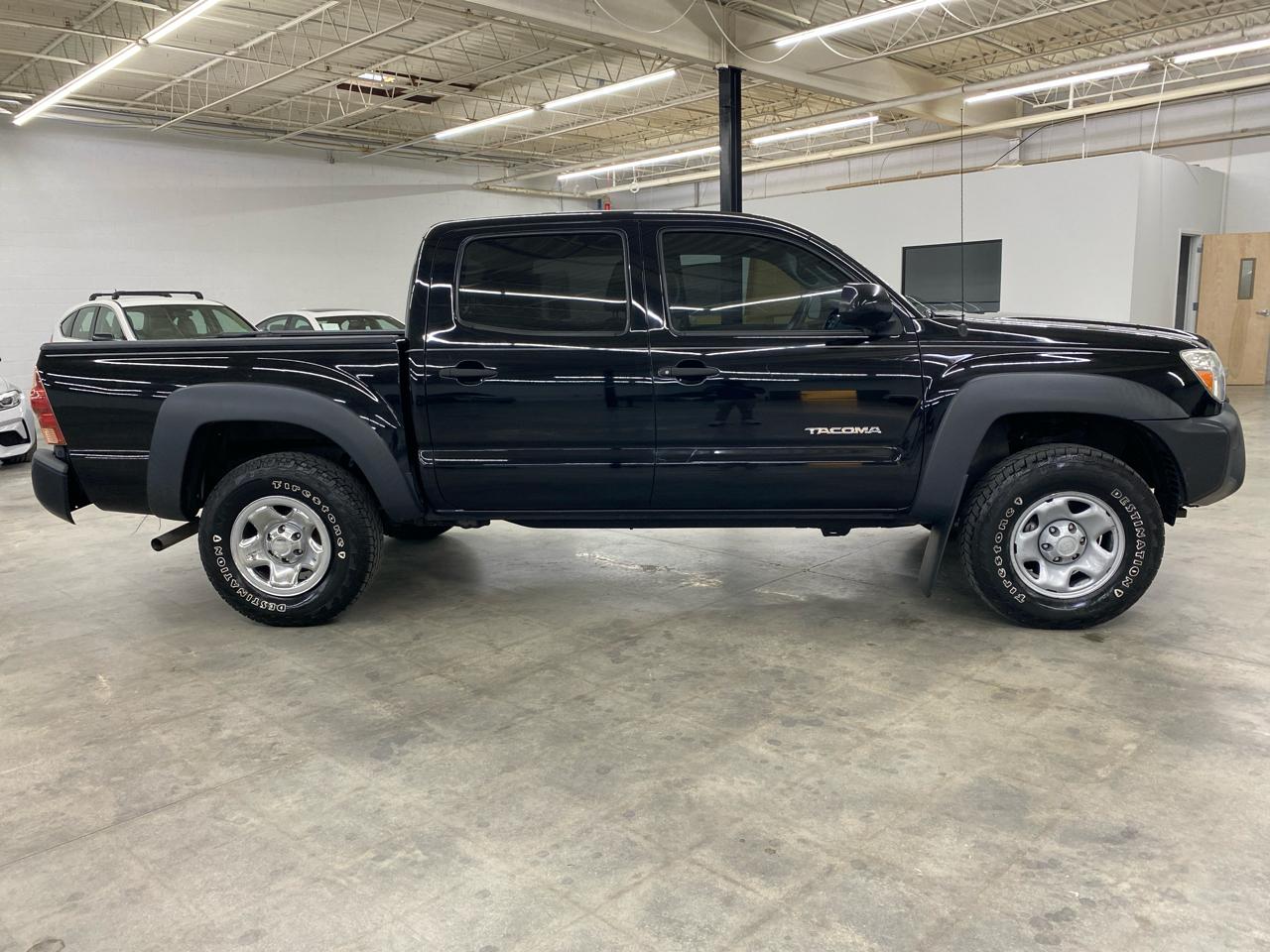 Toyota Tacoma 4WD Double Cab V6 MT (Natl) 2014