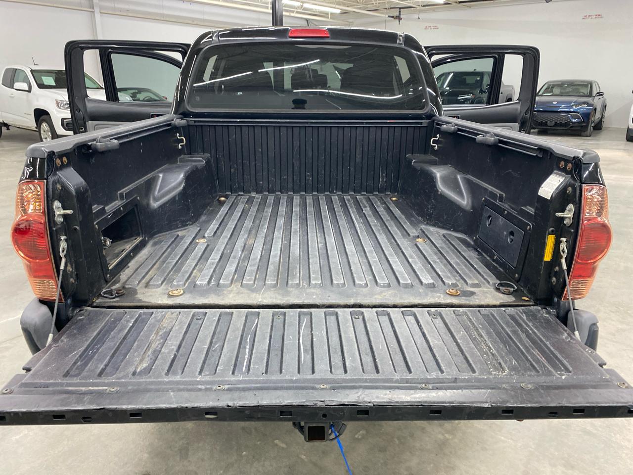 Toyota Tacoma 4WD Double Cab V6 MT (Natl) 2014