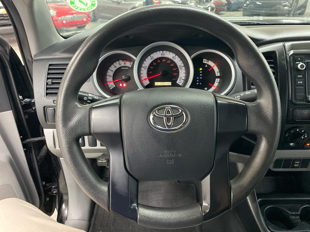 Toyota Tacoma 4WD Double Cab V6 MT (Natl) 2014