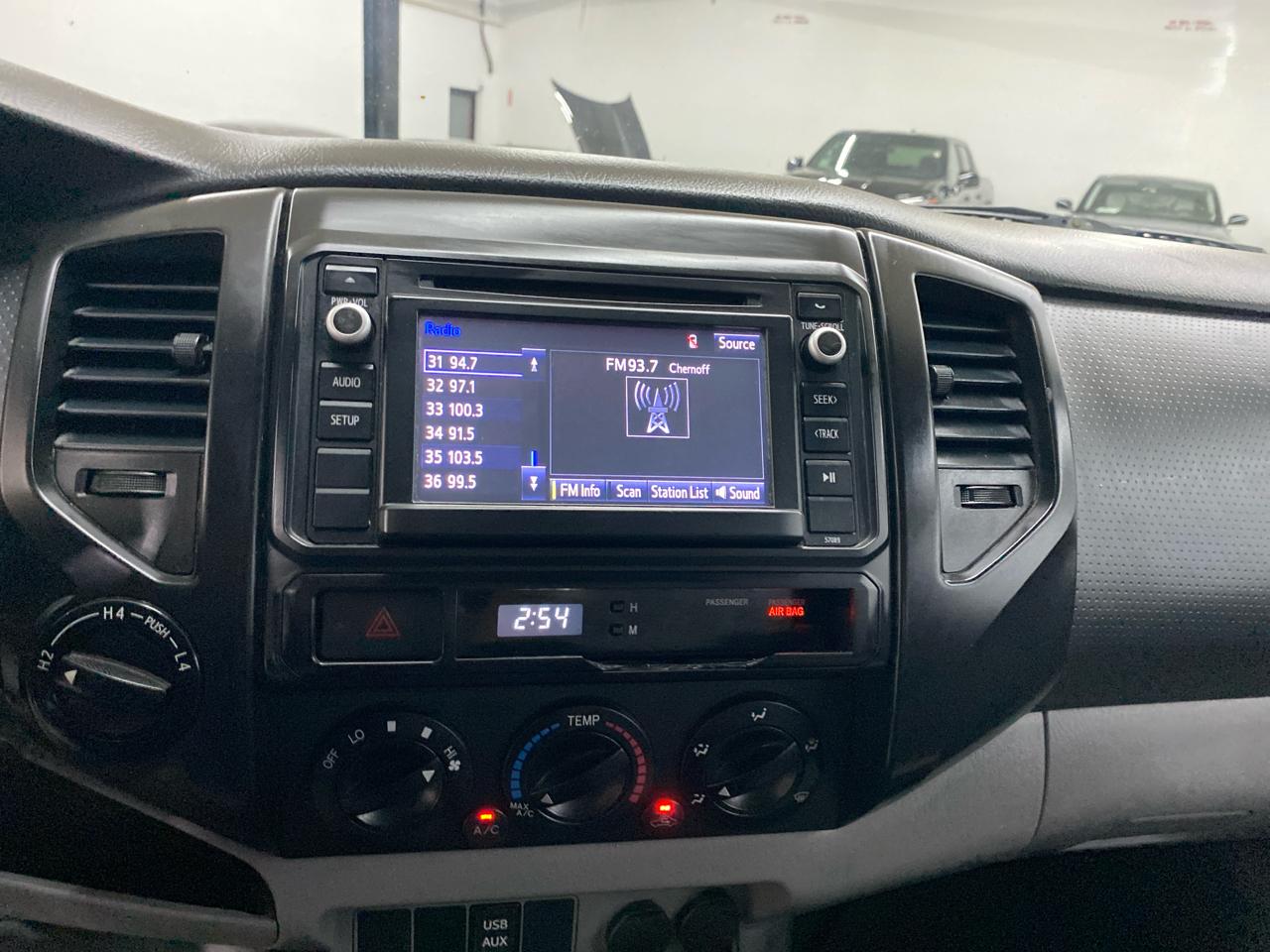 Toyota Tacoma 4WD Double Cab V6 MT (Natl) 2014