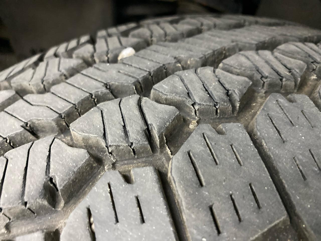 Toyota Tacoma 4WD Double Cab V6 MT (Natl) 2014